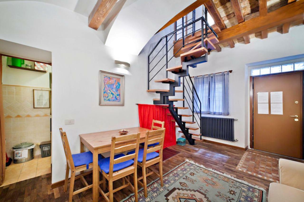 Caratteristico Appartamento A Piazza Navona โรม ภายนอก รูปภาพ